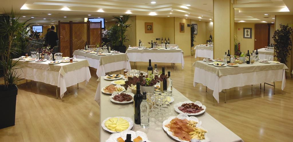 Hotel Gran Via Logroño Esterno foto